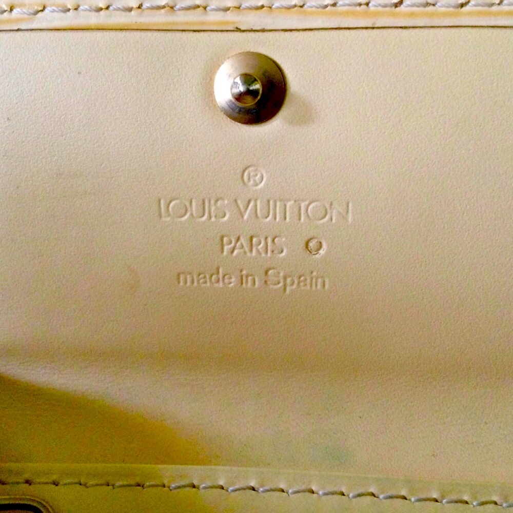 Louis Vuitton Yellow Epi Key Case - Picture 7 of 11